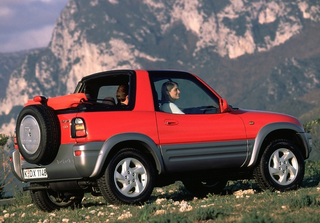 Illustration for article titled Bring back knockoff jeeps!